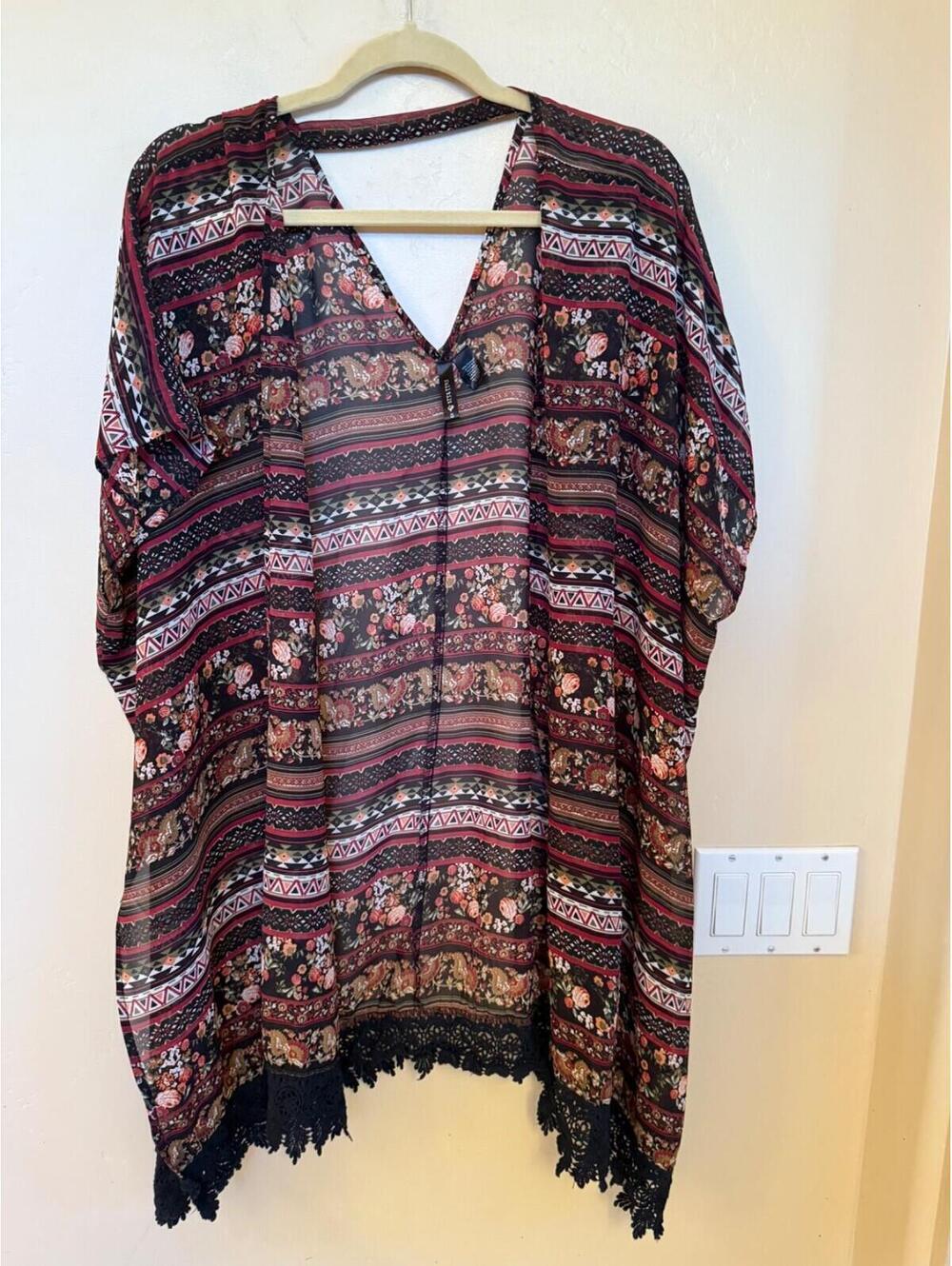 Full Tilt Womens Elephant Print Fringe Kimono Size Small